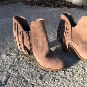 Jessica Simpson low heel boots